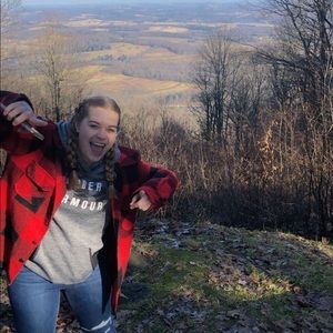 Meet your Posher, Courtney